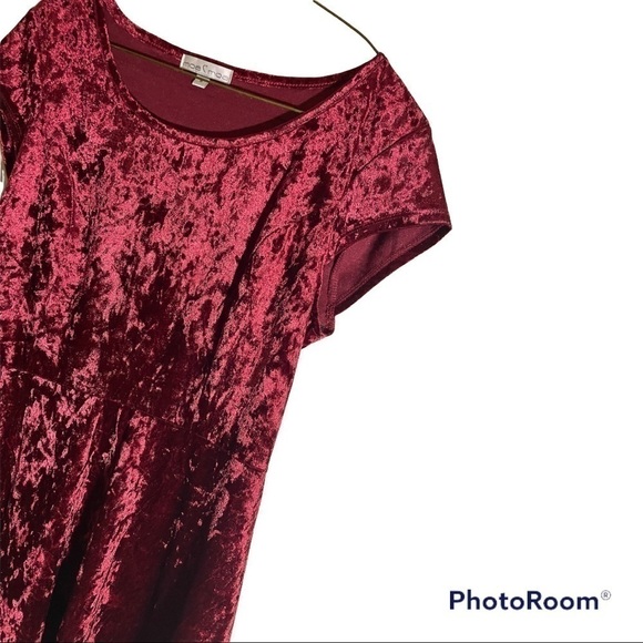 MAU Mau Crushed velvet fit and flare dress - Picture 4 of 10